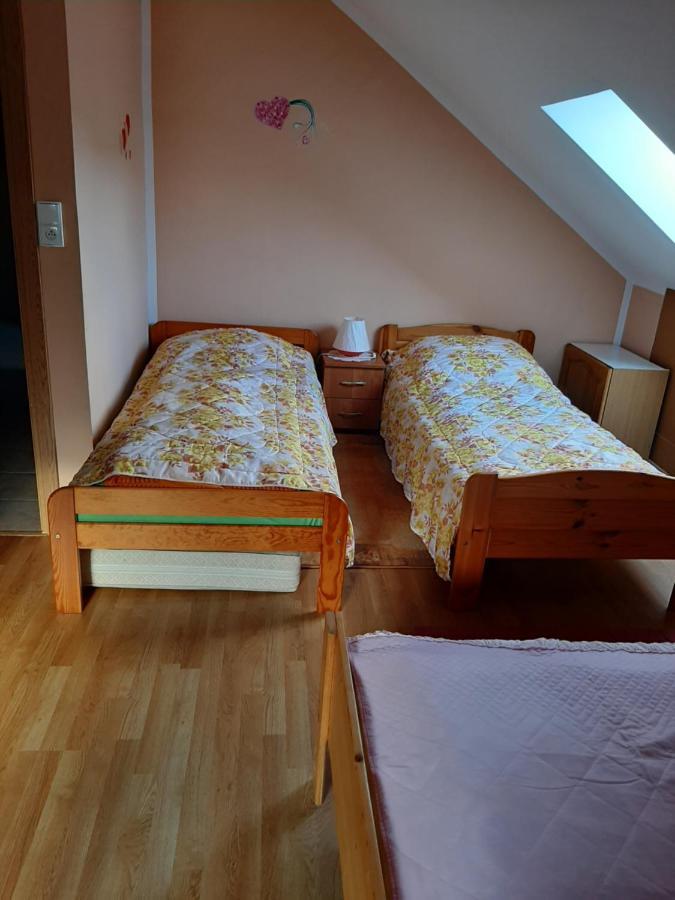 Der Kleine Bauernhof Keine Arbeiter Zadnych Pracownikow Daire Lubiatow  Dış mekan fotoğraf