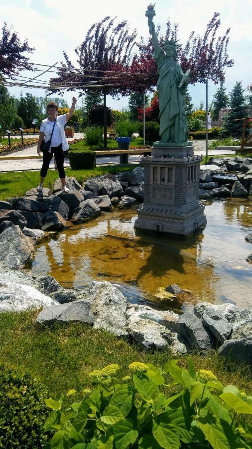 Der Kleine Bauernhof Keine Arbeiter Zadnych Pracownikow Daire Lubiatow  Dış mekan fotoğraf